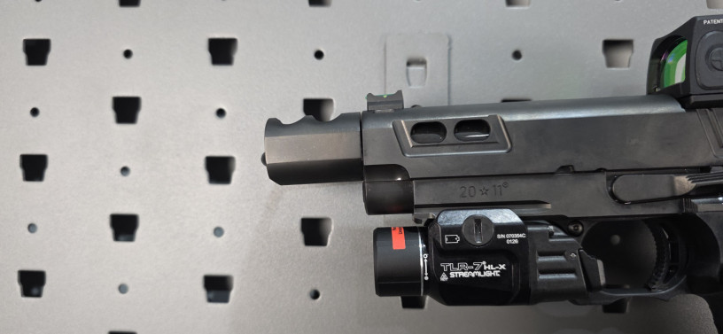 uber-rare-sti-dvc-carry-9mm-2011-saami-custom-big-2