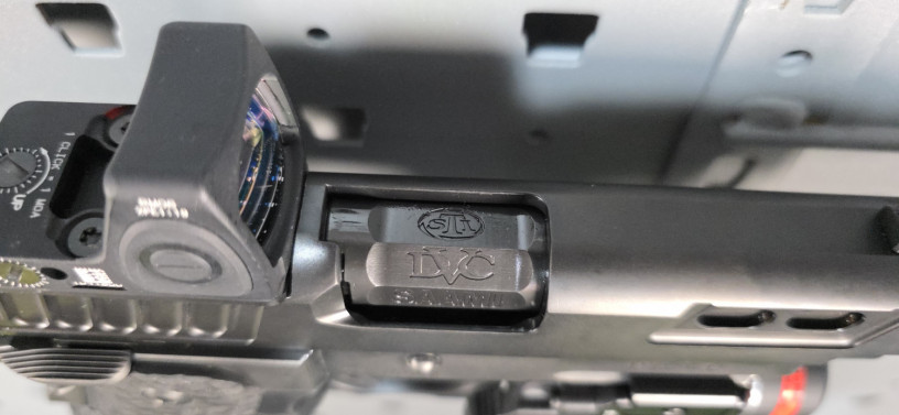 uber-rare-sti-dvc-carry-9mm-2011-saami-custom-big-17