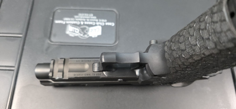 uber-rare-sti-dvc-carry-9mm-2011-saami-big-9