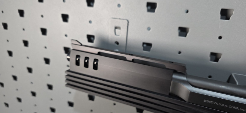 unobtainium-sla-beretta-m9a1-robocop-auto-9-kit-big-9