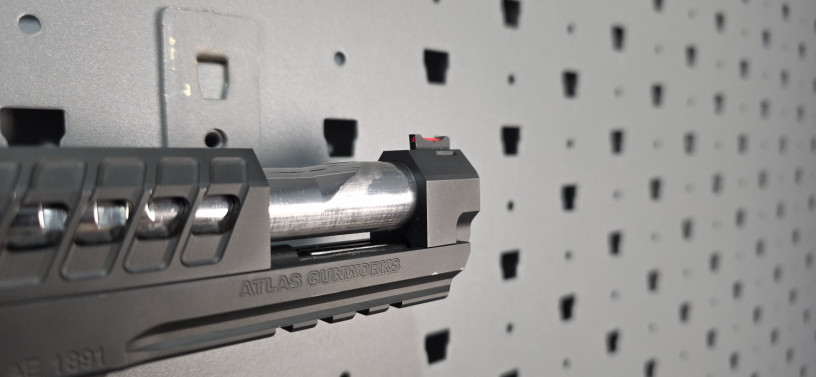 rare-atlas-gunworks-nemesis-v1-40-sw-two-tone-big-19