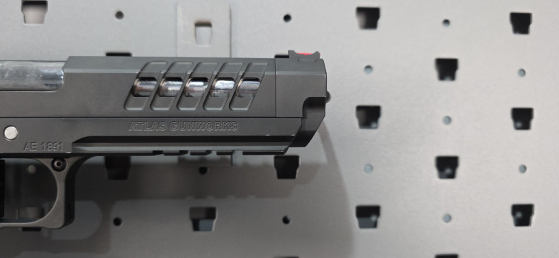 rare-atlas-gunworks-nemesis-v1-40-sw-two-tone-big-11