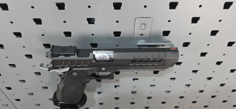 rare-atlas-gunworks-nemesis-v1-40-sw-two-tone-big-15