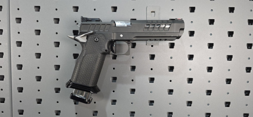 rare-atlas-gunworks-nemesis-v1-40-sw-two-tone-big-10