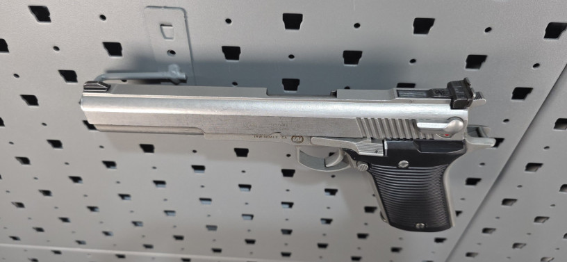 rare-iai-amt-automag-iii-30-carbine-hand-cannon-big-10