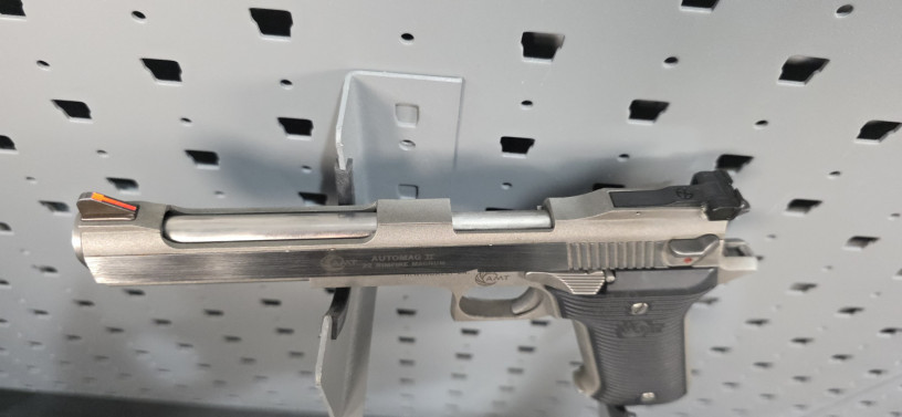 rare-amt-automag-ii-6-22-magnum-big-7