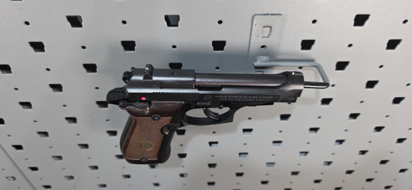 beretta-84fs-cheetah-380-acp-big-15