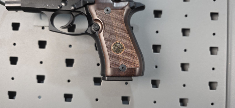 beretta-84fs-cheetah-380-acp-big-4