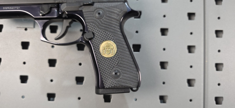 custom-beretta-92fs-blackbeards-customs-black-pearl-12-of-100-big-4