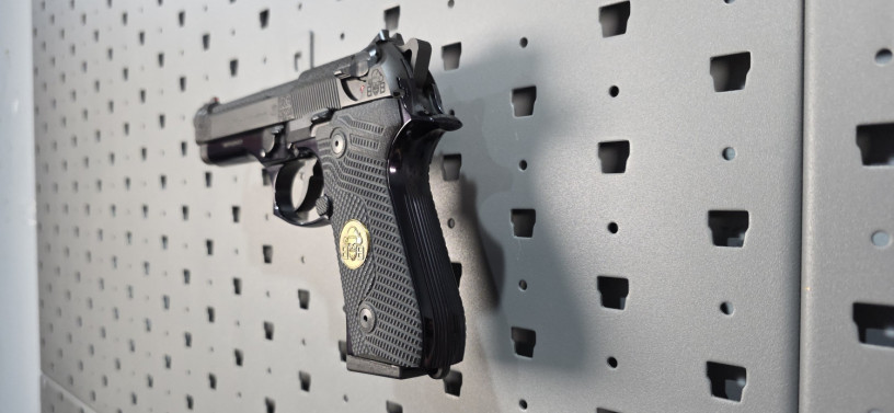 custom-beretta-92fs-blackbeards-customs-black-pearl-12-of-100-big-5