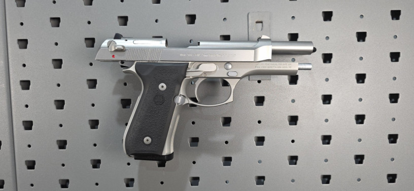 rare-beretta-92fs-inox-ghost-big-17