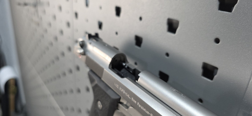 rare-beretta-92fs-inox-ghost-big-21