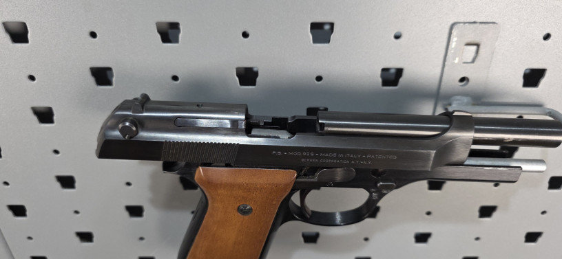 beretta-92s-9mm-italian-classic-big-20