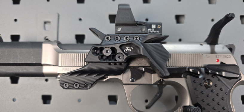 custom-beretta-92x-performace-race-pistol-big-3