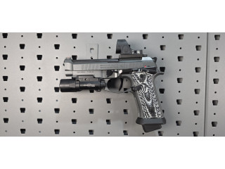 BERETTA 92XI SQUALO W/ SRO & SUREFIRE X300