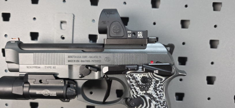 beretta-92xi-squalo-w-sro-surefire-x300-big-3