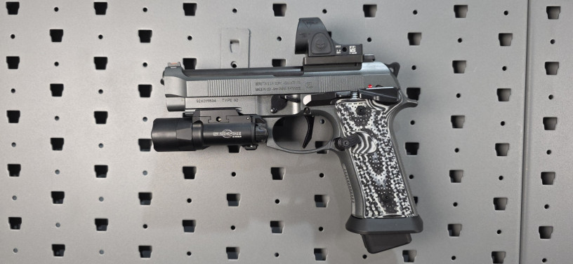 beretta-92xi-squalo-w-sro-surefire-x300-big-0