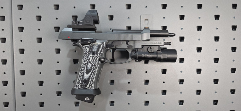 beretta-92xi-squalo-w-sro-surefire-x300-big-19