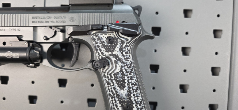 beretta-92xi-squalo-w-sro-surefire-x300-big-4