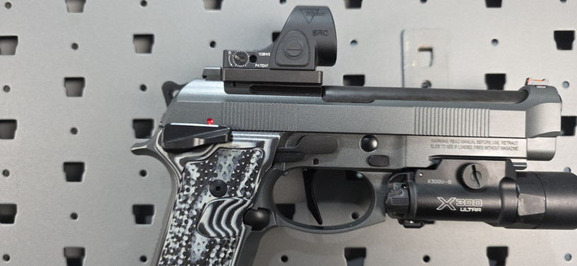 beretta-92xi-squalo-w-sro-surefire-x300-big-14