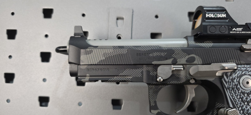 custom-beretta-m9a1-compact-blackbeards-customs-snow-topo-big-2