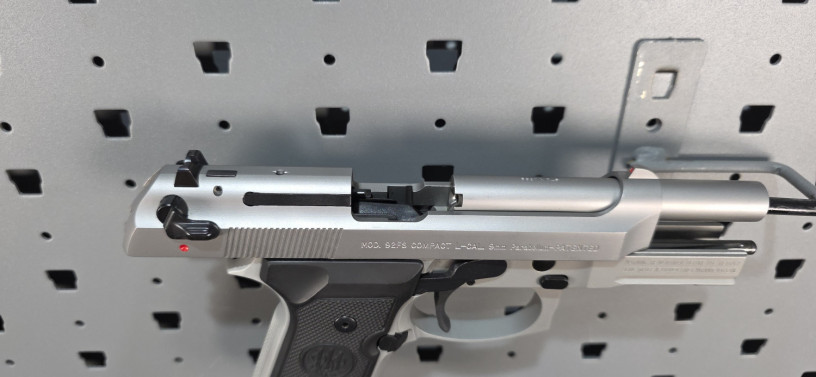 rare-beretta-m9a1-compact-inox-9mm-big-18