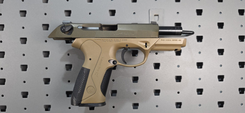 custom-beretta-px4-storm-fde-cerakote-9mm-big-16