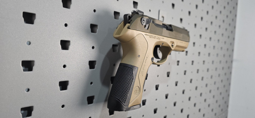 custom-beretta-px4-storm-fde-cerakote-9mm-big-14