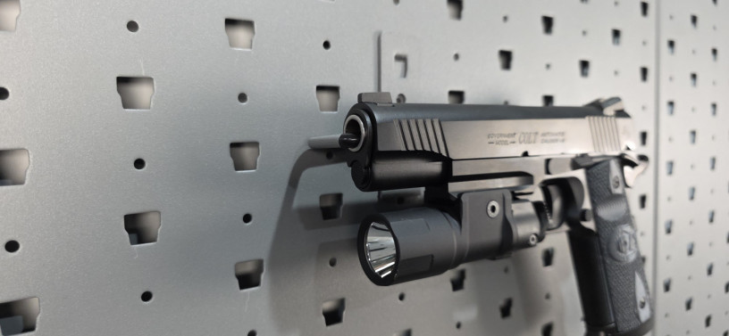 colt-1911-colt-combat-unit-rail-gun-45-acp-big-1