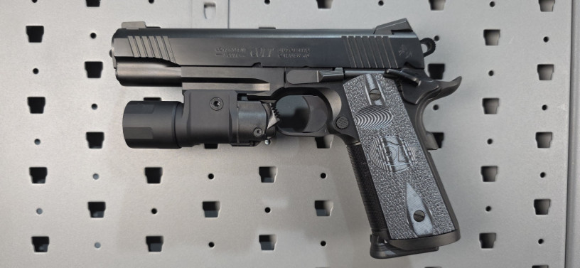 colt-1911-colt-combat-unit-rail-gun-45-acp-big-0