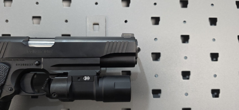 colt-1911-colt-combat-unit-rail-gun-45-acp-big-11