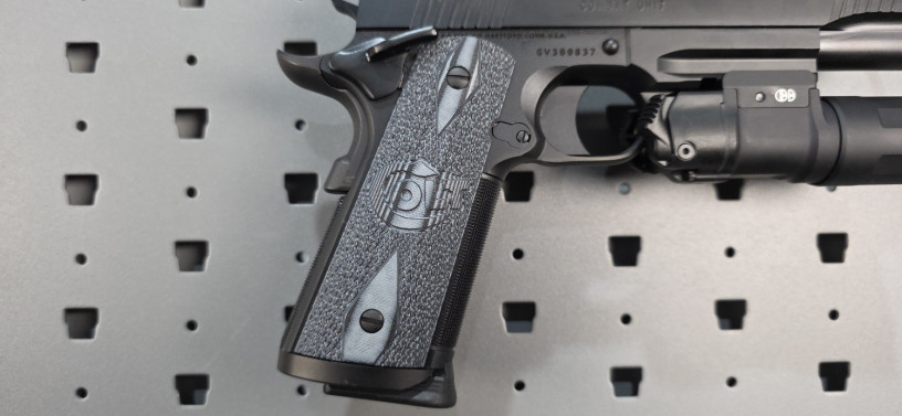 colt-1911-colt-combat-unit-rail-gun-45-acp-big-14