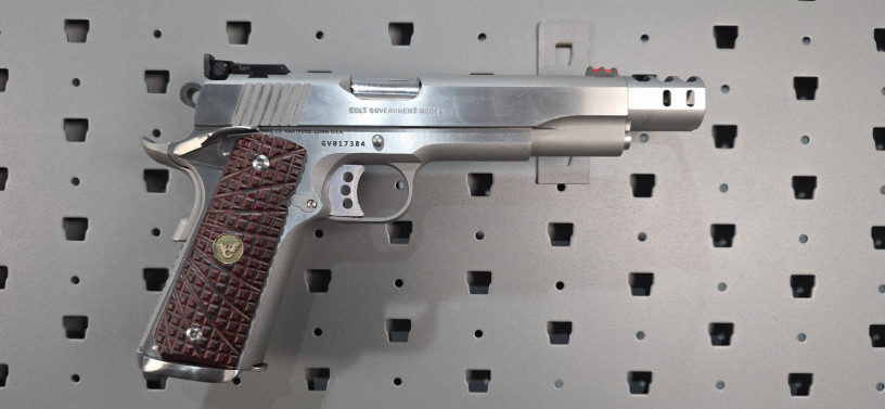 custom-colt-1911-gold-cup-trophy-38-super-wilson-upgrades-big-11