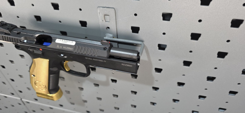 rare-cz-shadow-2-gold-digger-talo-special-edition-big-17