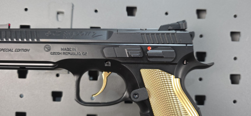 rare-cz-shadow-2-gold-digger-talo-special-edition-big-3