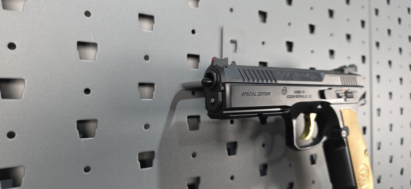 rare-cz-shadow-2-gold-digger-talo-special-edition-big-1