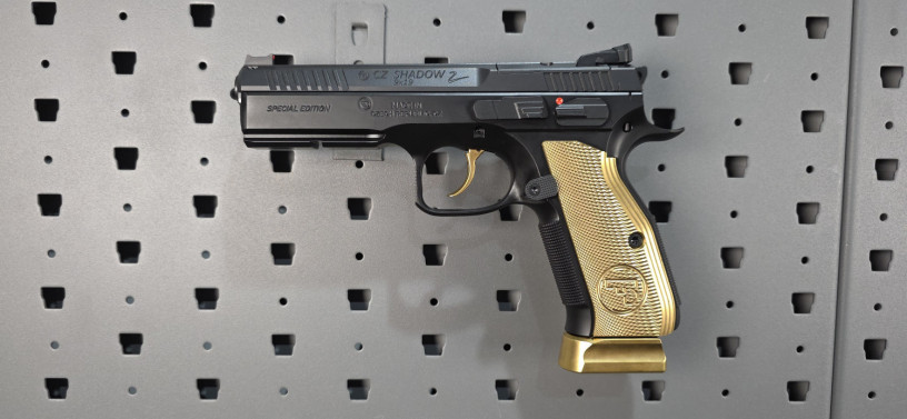 rare-cz-shadow-2-gold-digger-talo-special-edition-big-0