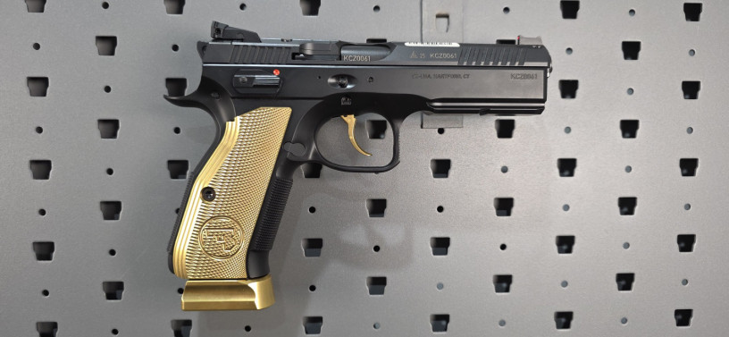 rare-cz-shadow-2-gold-digger-talo-special-edition-big-10