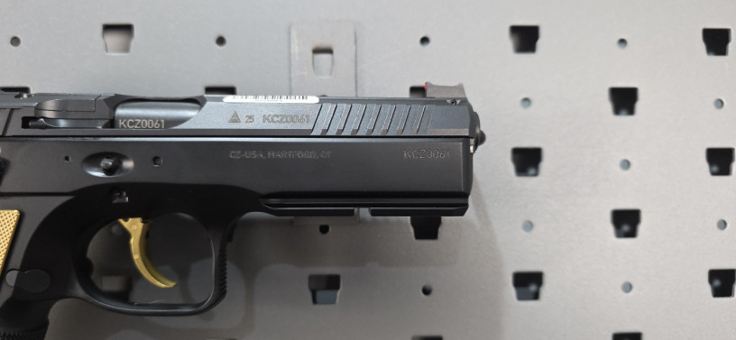 rare-cz-shadow-2-gold-digger-talo-special-edition-big-11