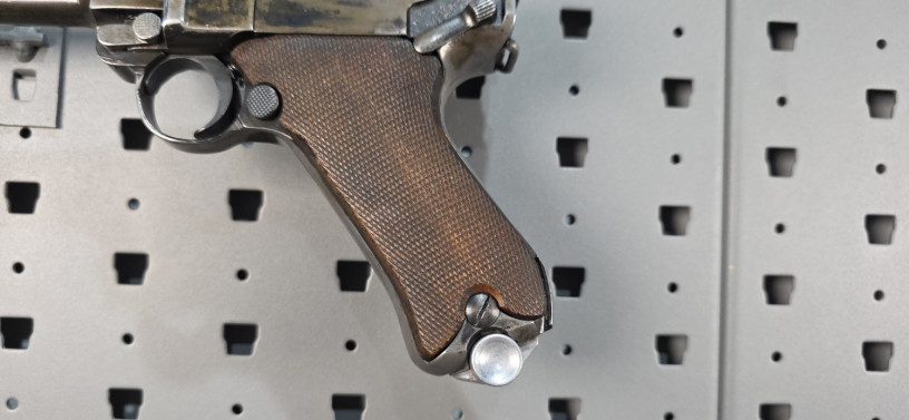 rare-1913-dwm-p08-luger-with-bohler-stahl-barrel-big-4