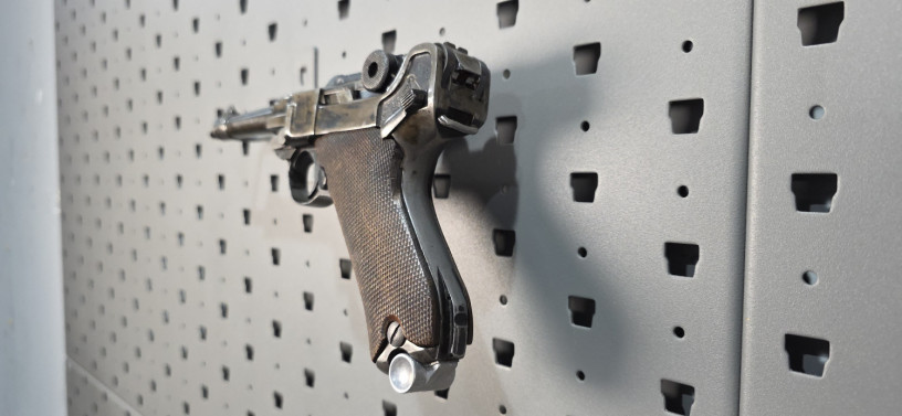 rare-1913-dwm-p08-luger-with-bohler-stahl-barrel-big-5