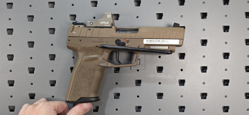 fn-fiveseven-mrd-fde-57x28mm-with-eotech-e-flx-rdo-big-7