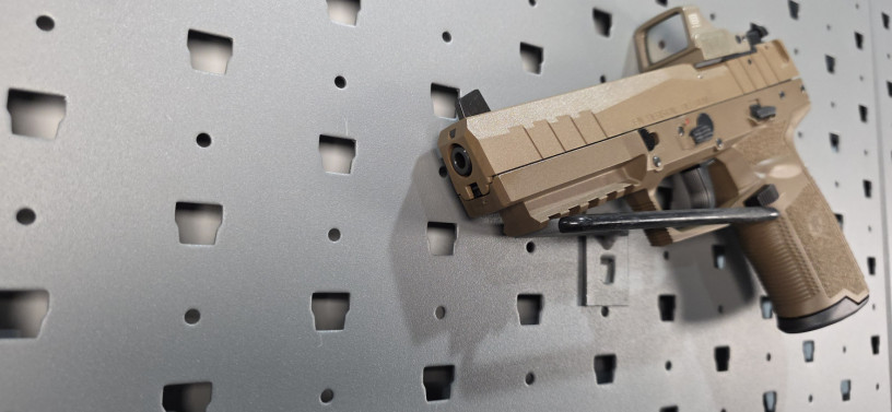 fn-fiveseven-mrd-fde-57x28mm-with-eotech-e-flx-rdo-big-1