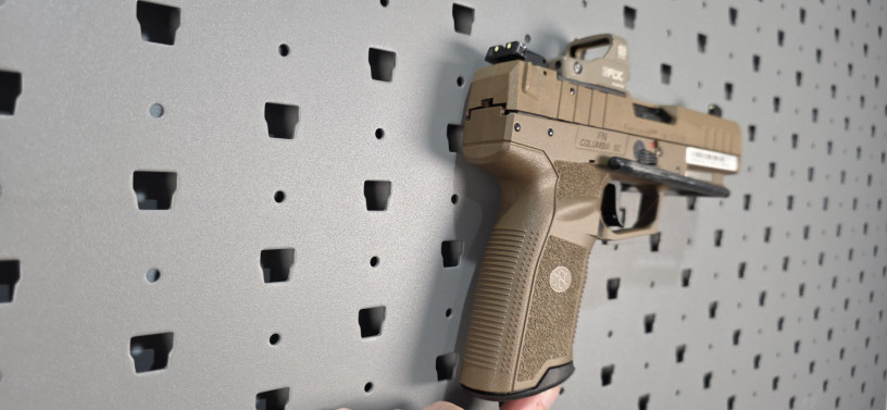 fn-fiveseven-mrd-fde-57x28mm-with-eotech-e-flx-rdo-big-11