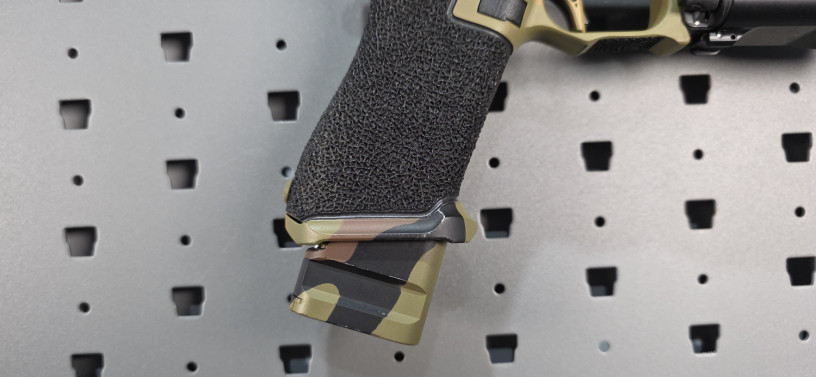 custom-glock-17-g3-agency-x-clkustoms-big-15