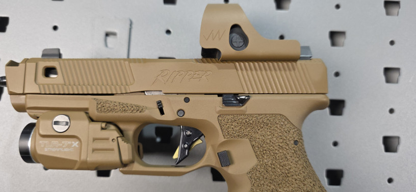custom-glock-19-g3-ripper-fde-with-sro-ramjet-big-3