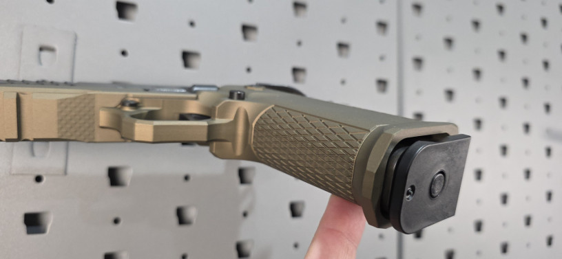 jacob-grey-twc-9-two-tone-blackfde-9mm-2011-big-7