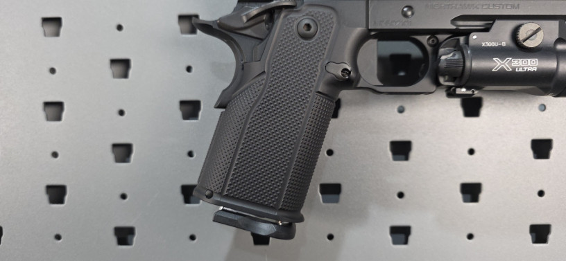 nighthawk-custom-x-agency-2011-double-agent-blackout-9mm-big-13