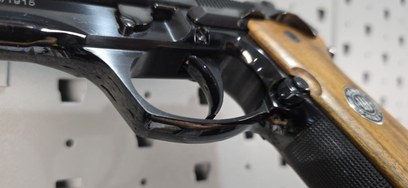 ultra-rare-beretta-92fs-centennial-edition-9mm-445-of-1915-big-15