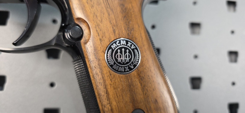 ultra-rare-beretta-92fs-centennial-edition-9mm-445-of-1915-big-9